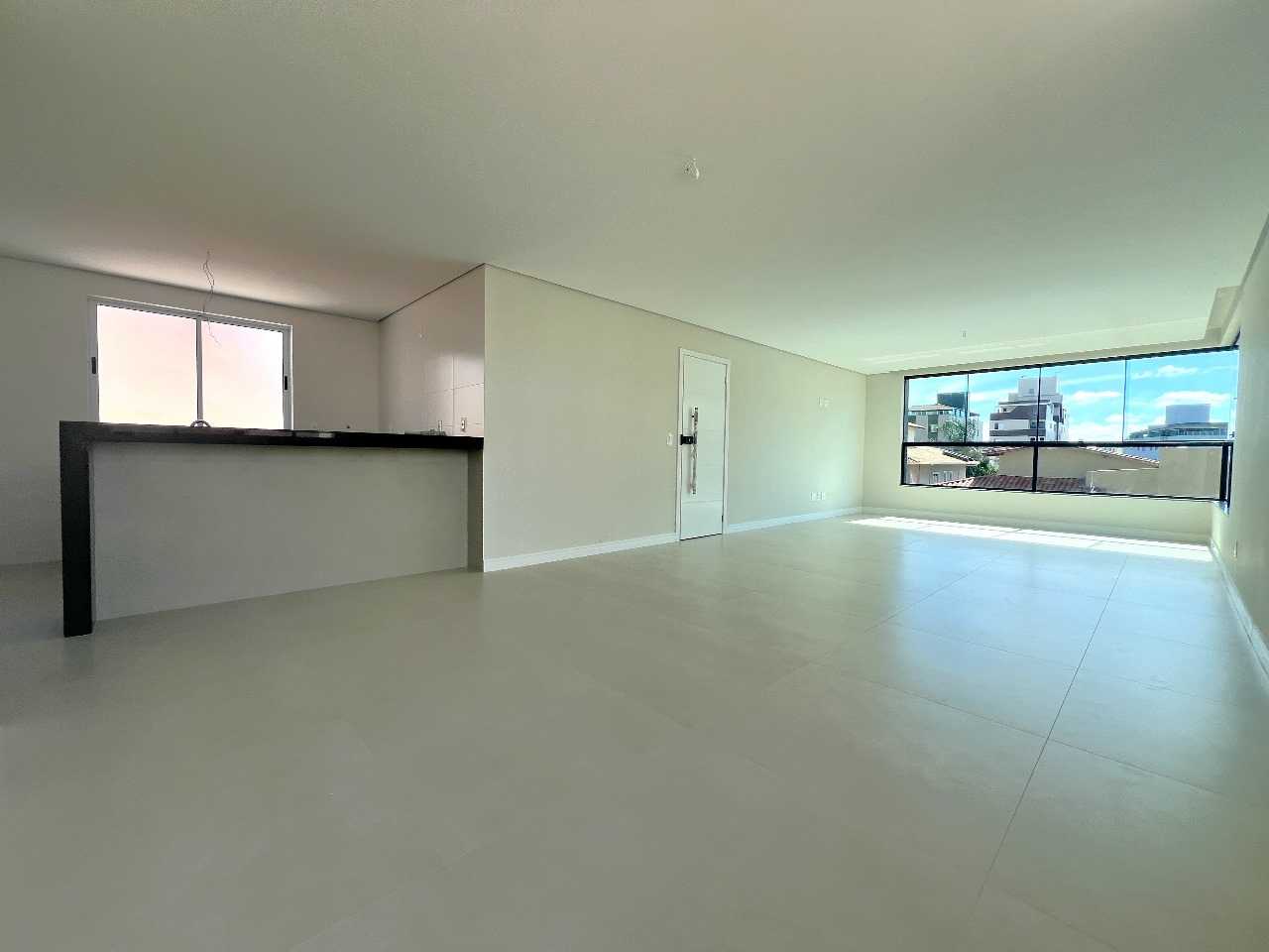 Apartamento à venda com 4 quartos, 260m² - Foto 5