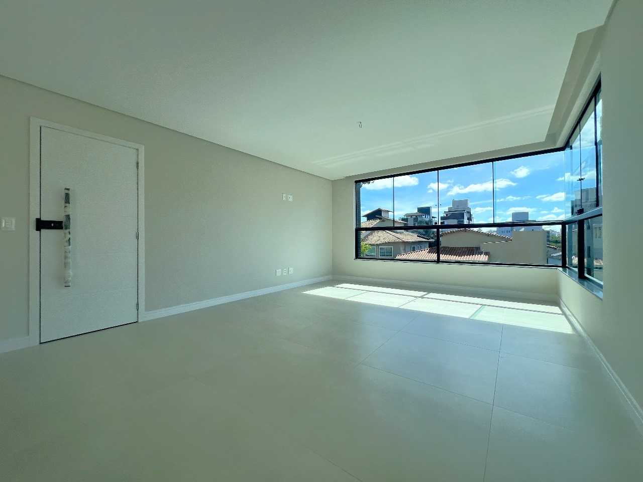 Apartamento à venda com 4 quartos, 260m² - Foto 3