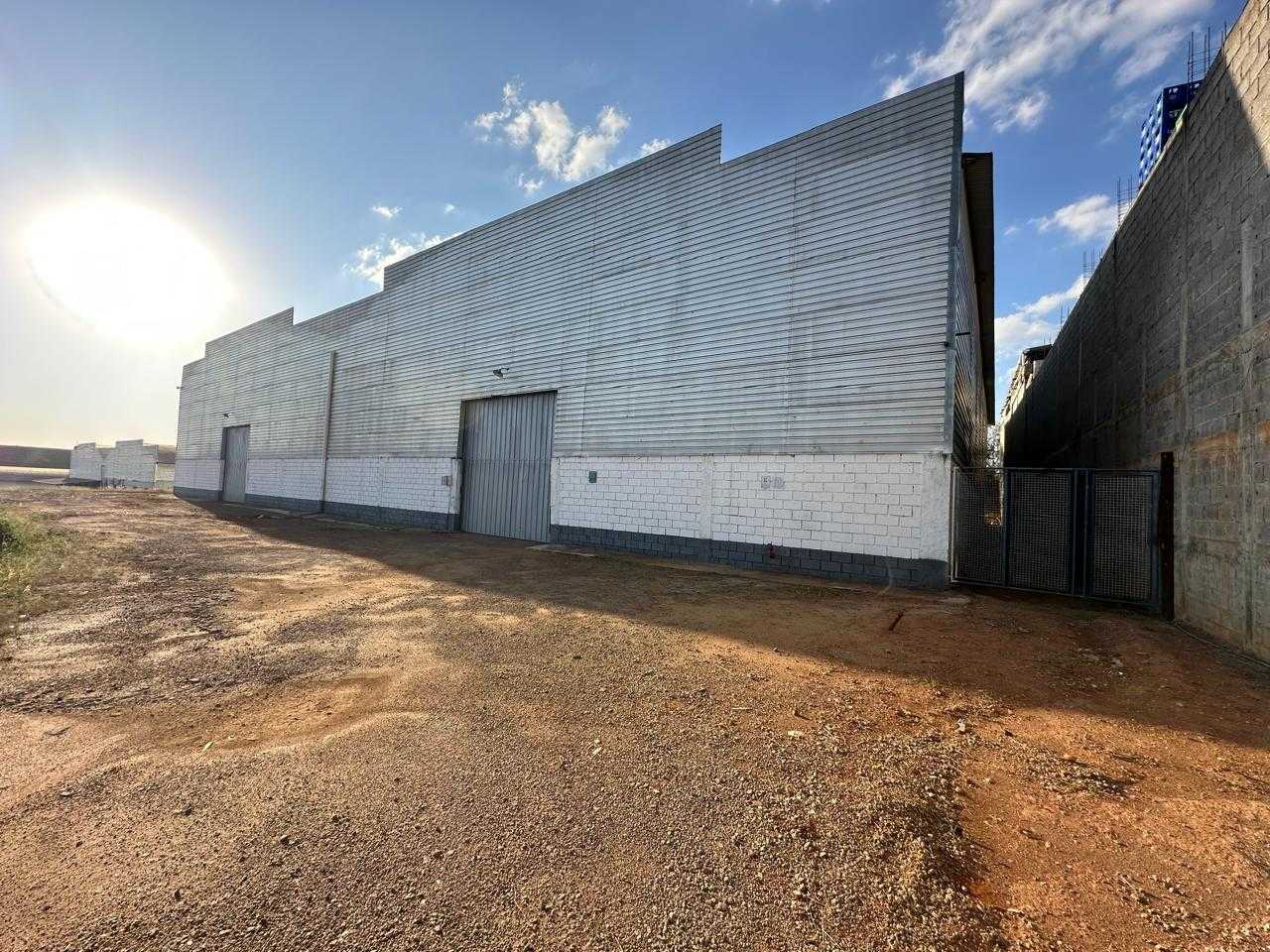 Depósito-Galpão-Armazém para alugar, 1800m² - Foto 14