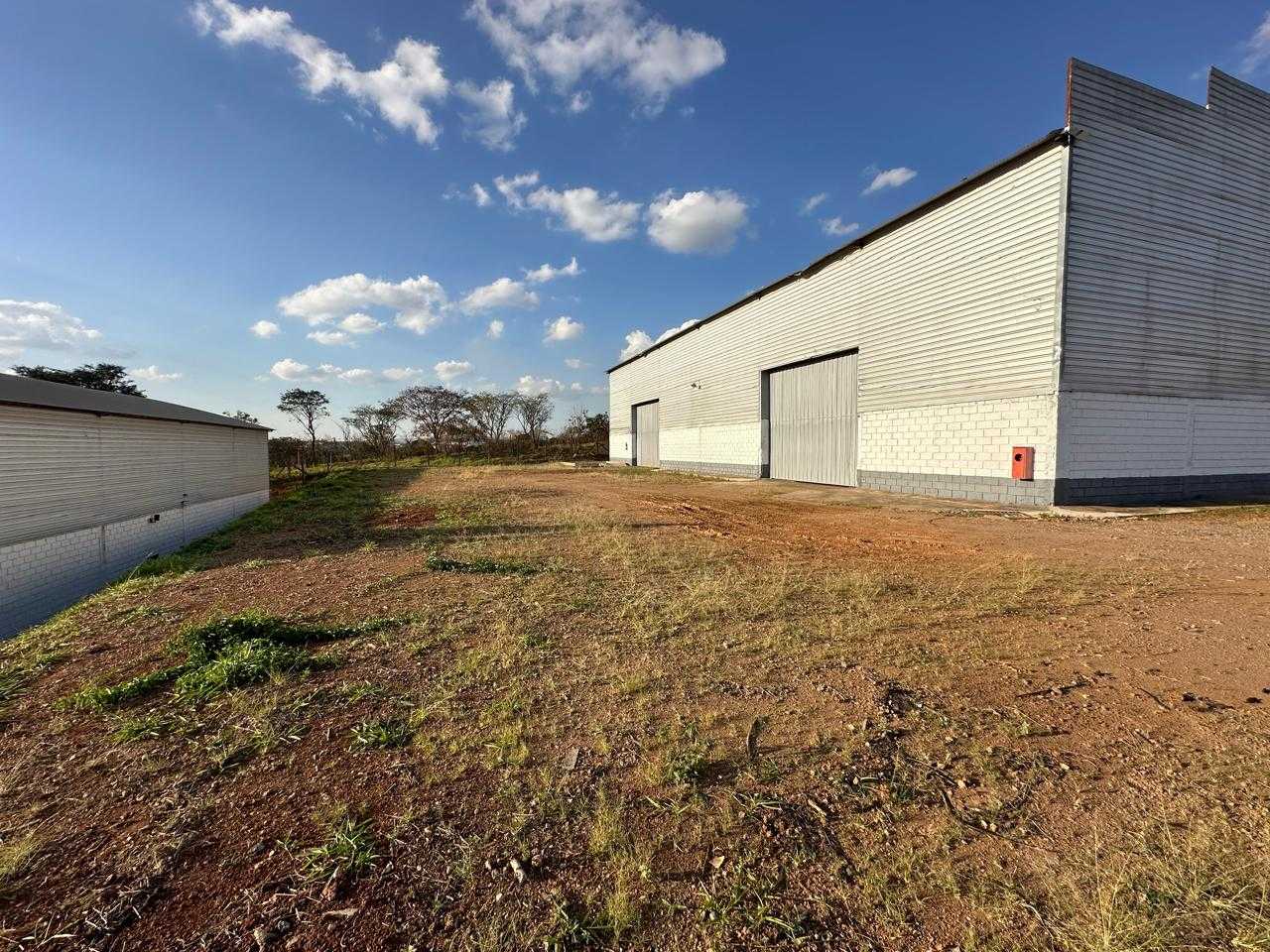 Depósito-Galpão-Armazém para alugar, 1800m² - Foto 12