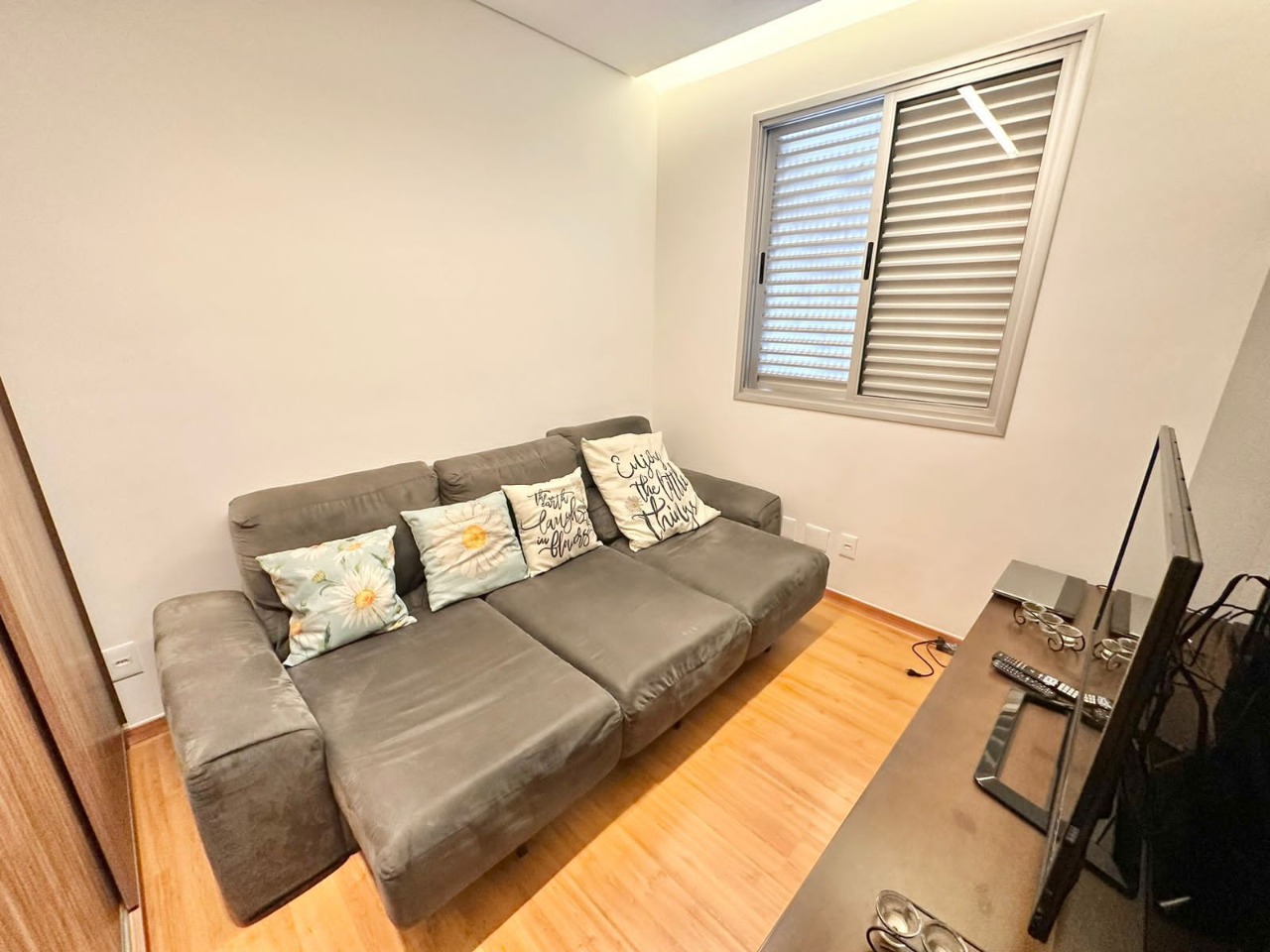 Apartamento à venda com 3 quartos, 102m² - Foto 4