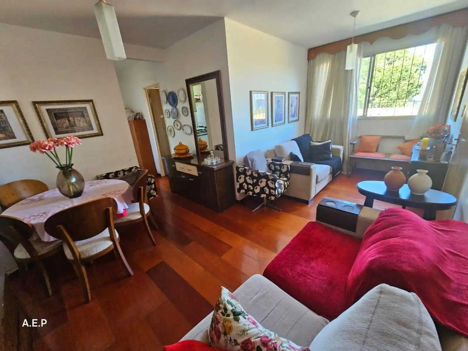 Apartamento à venda com 3 quartos, 70m² - Foto 2