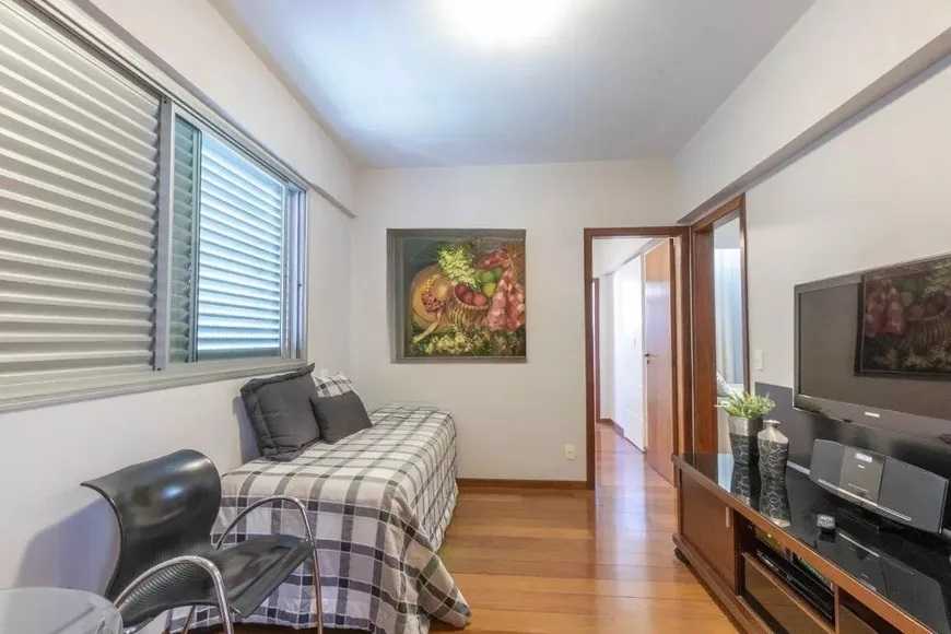 Apartamento à venda com 4 quartos, 146m² - Foto 9