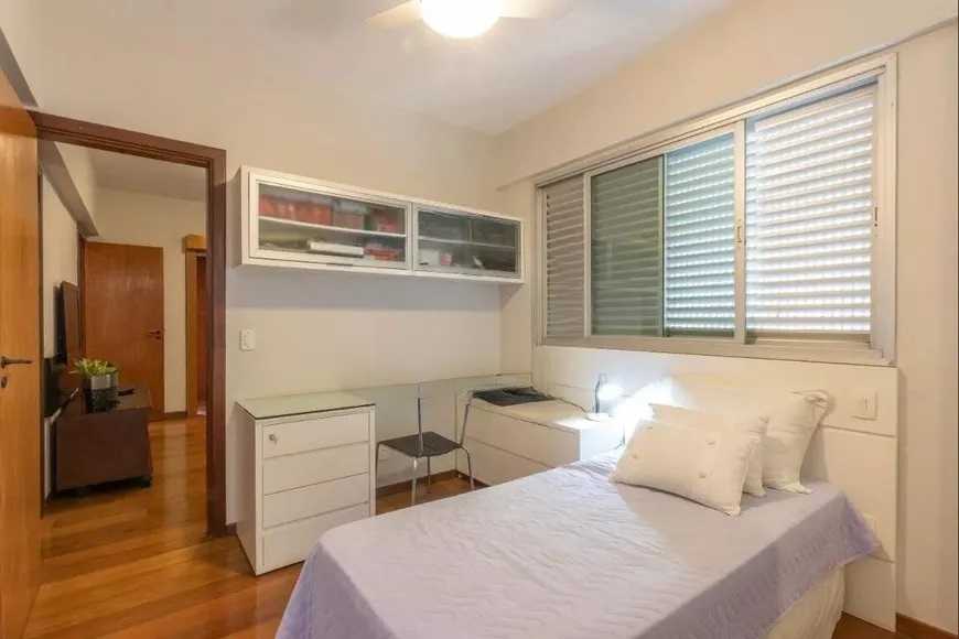 Apartamento à venda com 4 quartos, 146m² - Foto 23