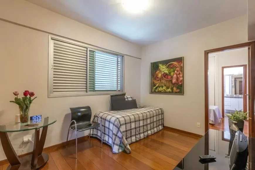 Apartamento à venda com 4 quartos, 146m² - Foto 11