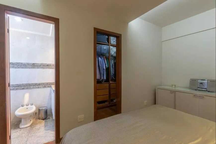 Apartamento à venda com 4 quartos, 146m² - Foto 15