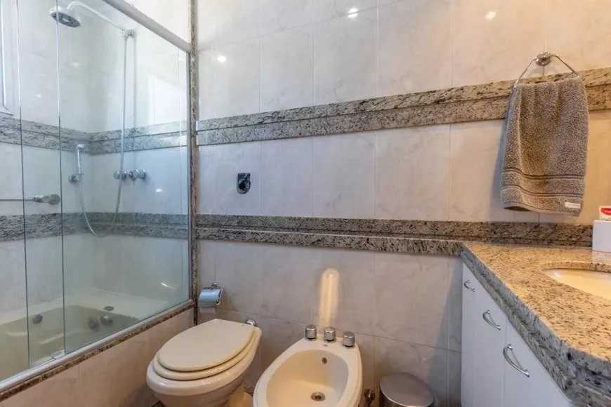 Apartamento à venda com 4 quartos, 146m² - Foto 18