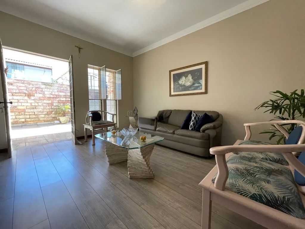 Casa à venda com 4 quartos, 240m² - Foto 15