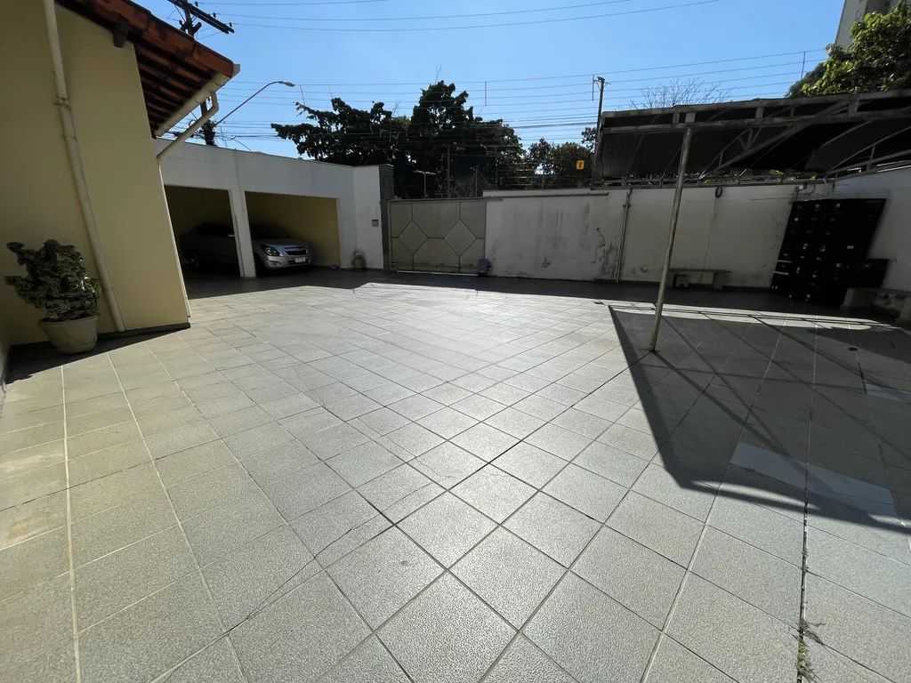 Casa à venda com 4 quartos, 240m² - Foto 8