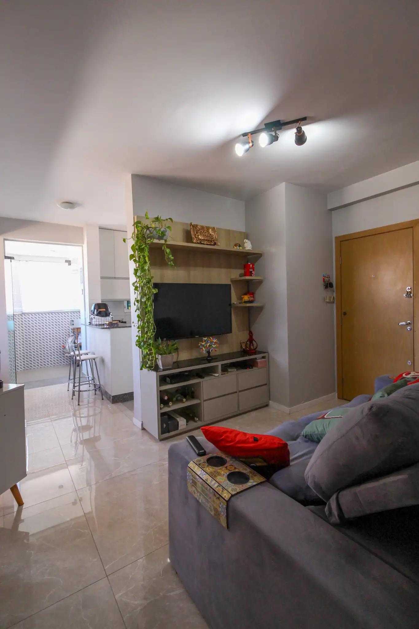 Apartamento à venda com 3 quartos, 75m² - Foto 1