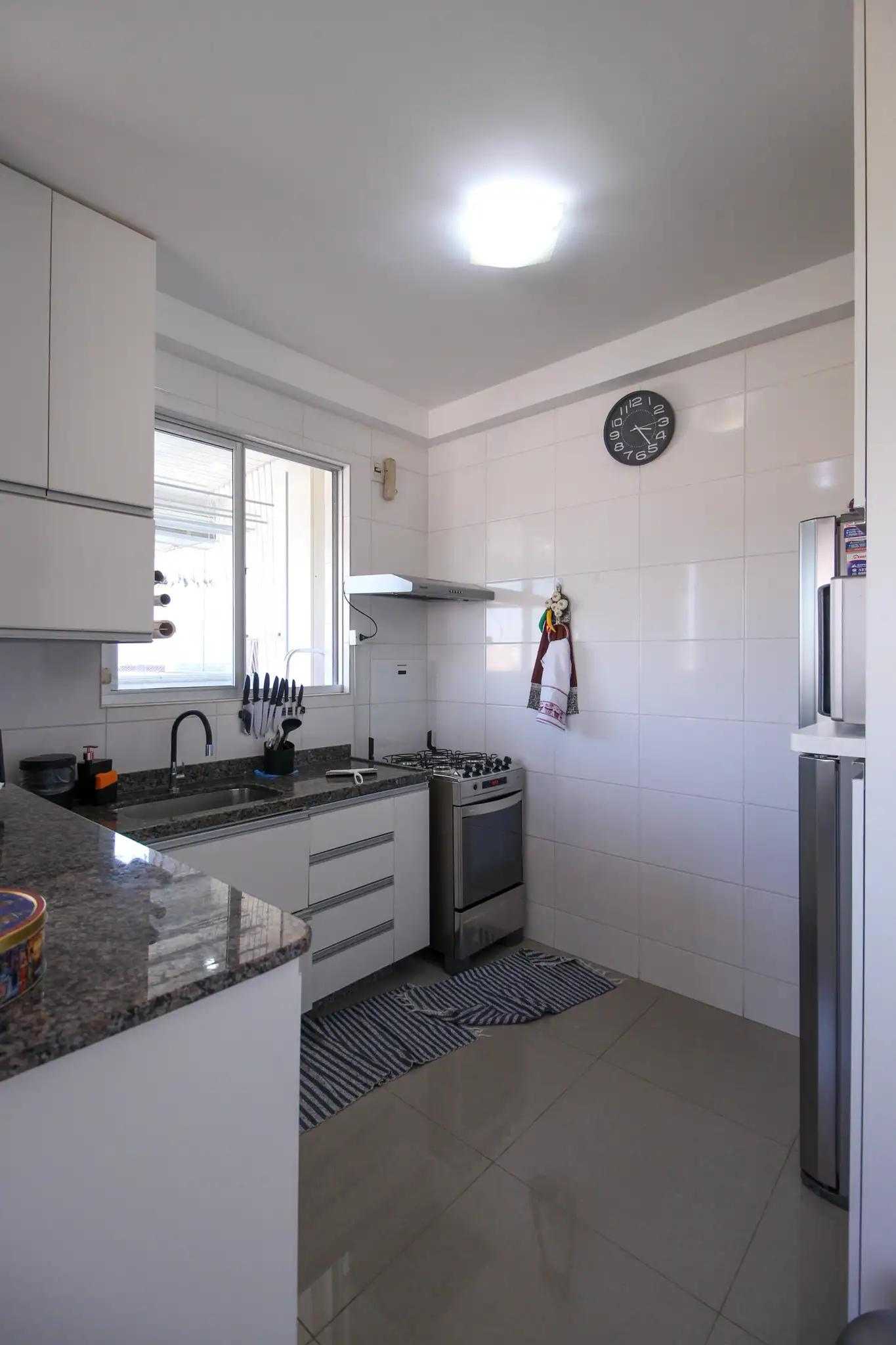 Apartamento à venda com 3 quartos, 75m² - Foto 8