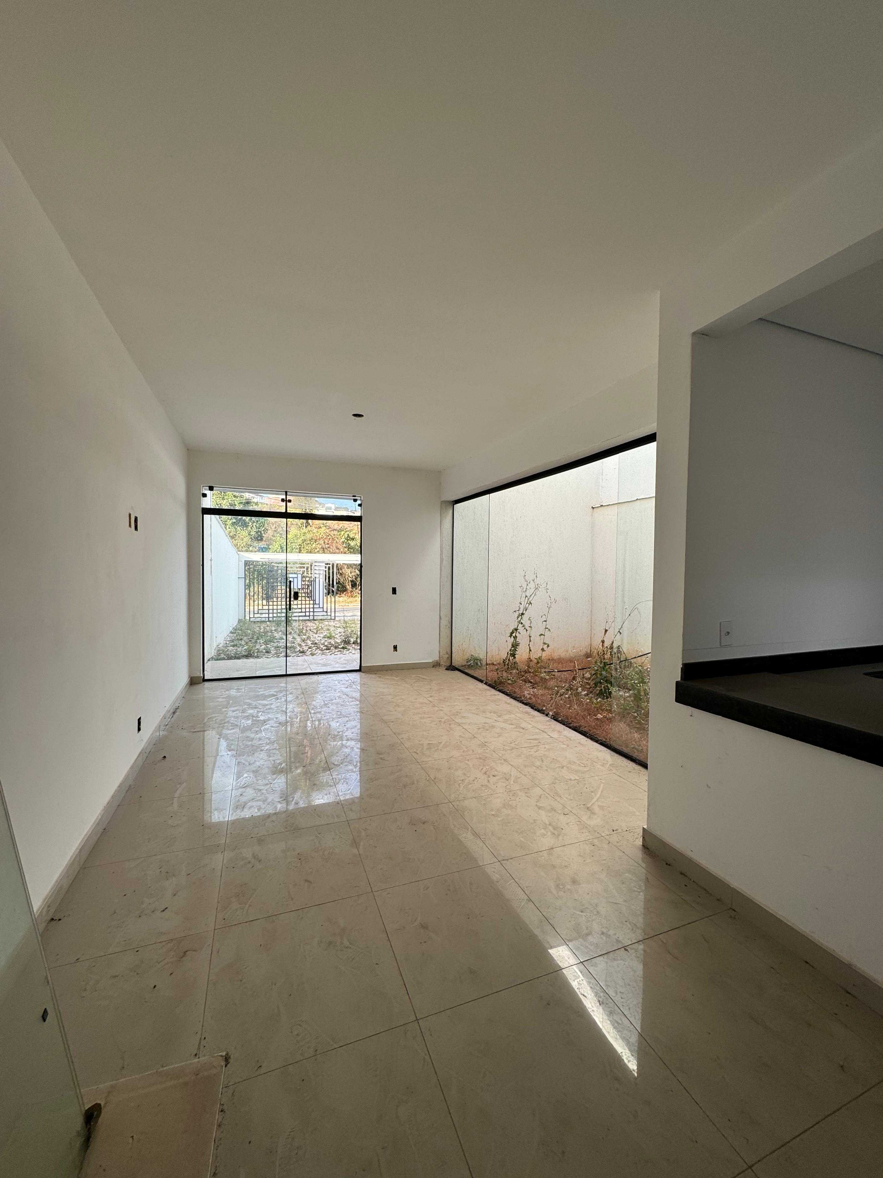 Casa à venda com 2 quartos, 85m² - Foto 4