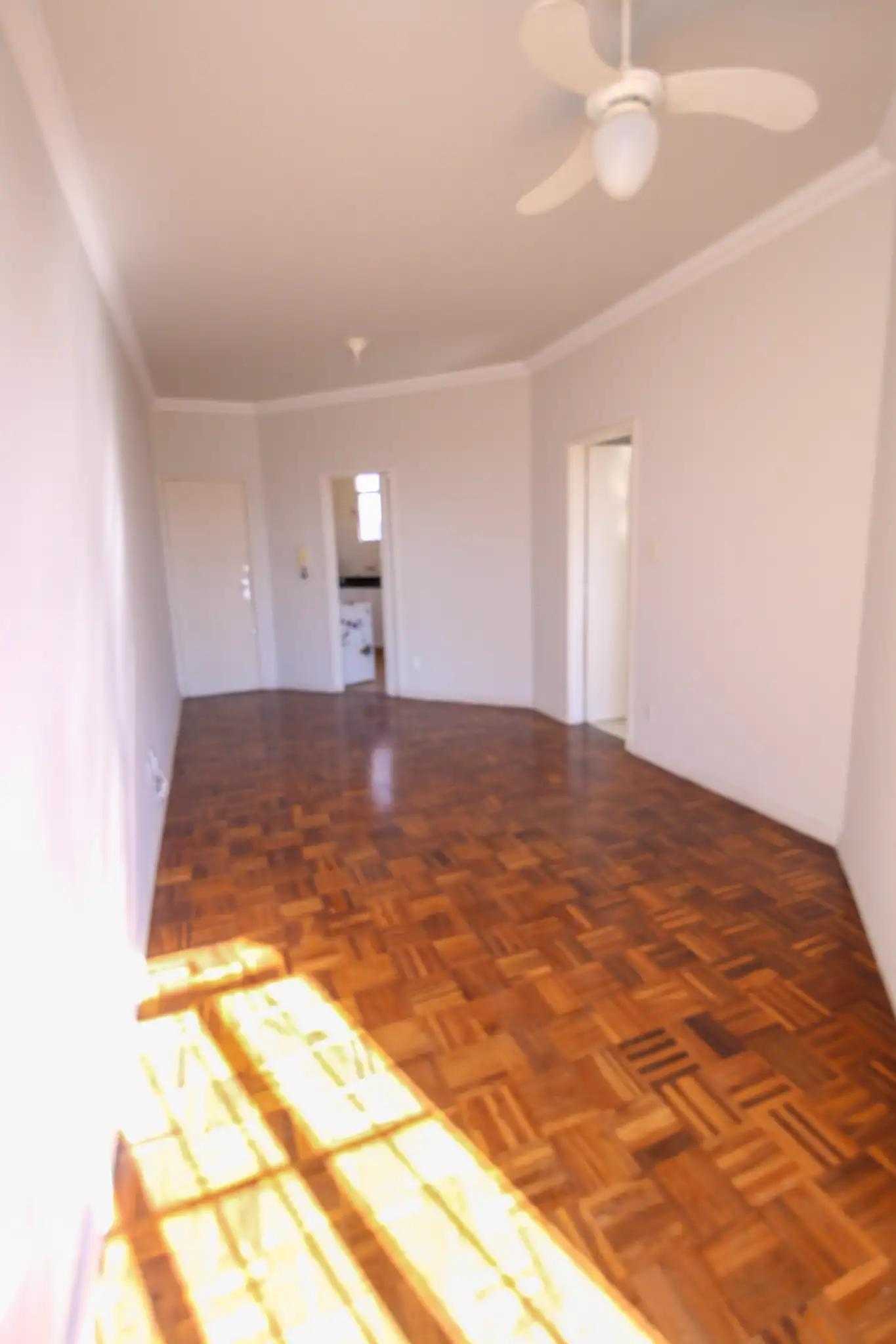 Apartamento à venda com 2 quartos, 60m² - Foto 1