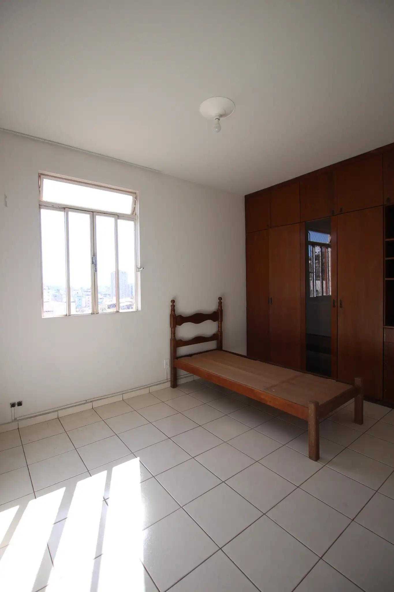 Apartamento à venda com 2 quartos, 60m² - Foto 3