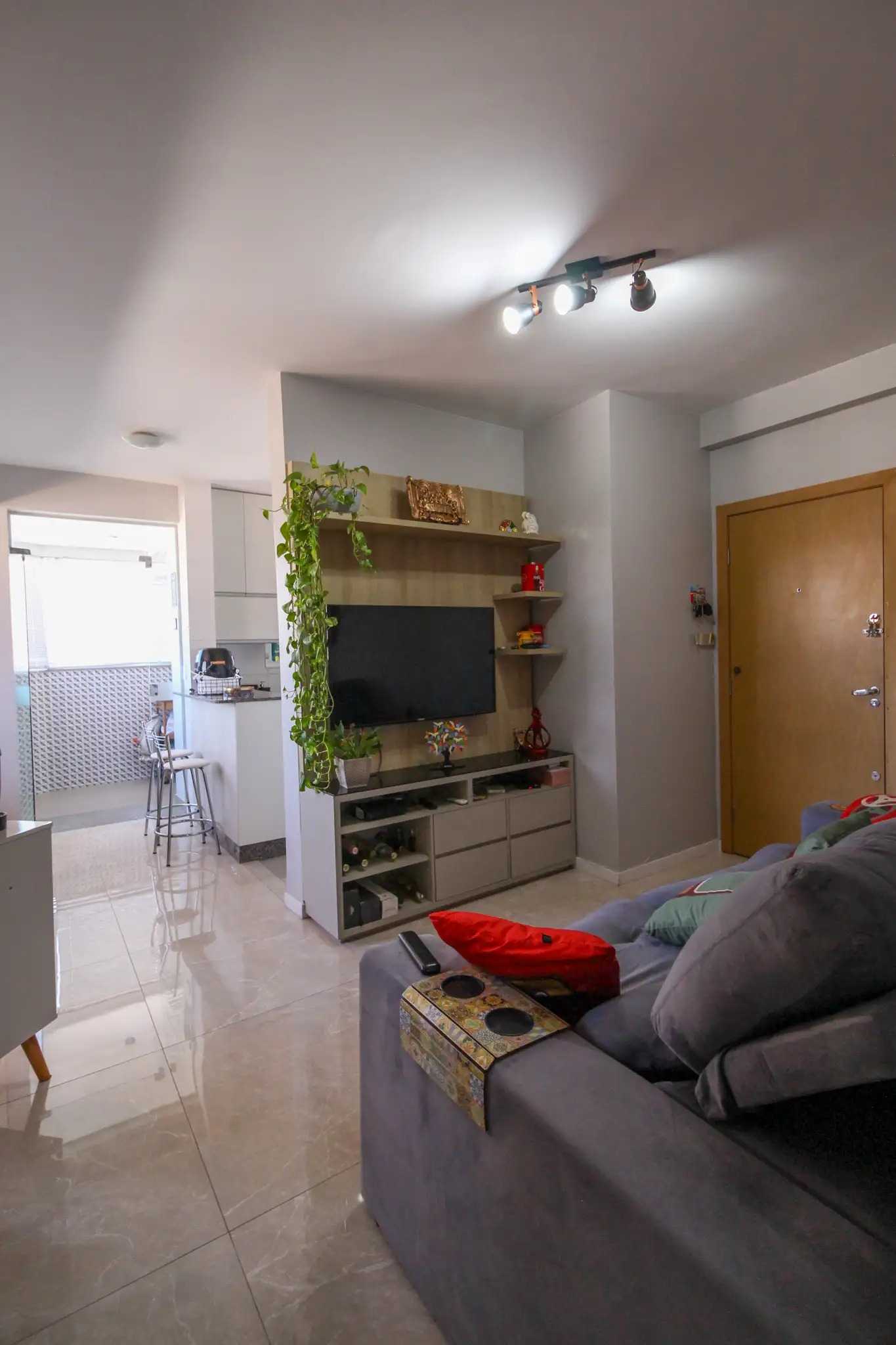 Apartamento à venda com 3 quartos, 75m² - Foto 3