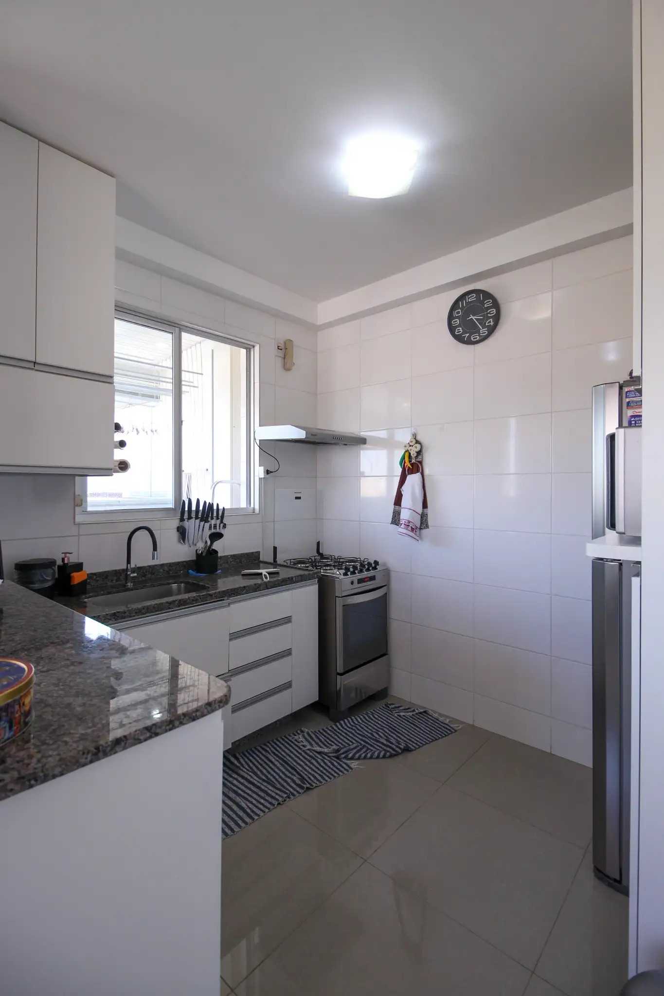 Apartamento à venda com 3 quartos, 75m² - Foto 17