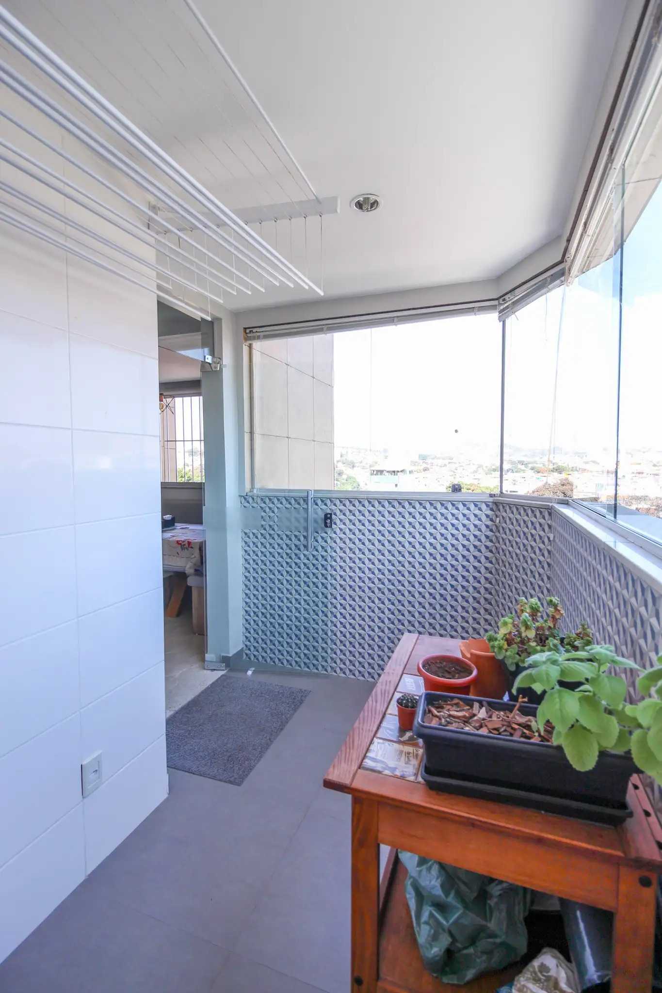 Apartamento à venda com 3 quartos, 75m² - Foto 8