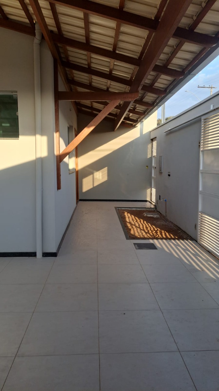 Casa para alugar com 3 quartos, 90m² - Foto 2