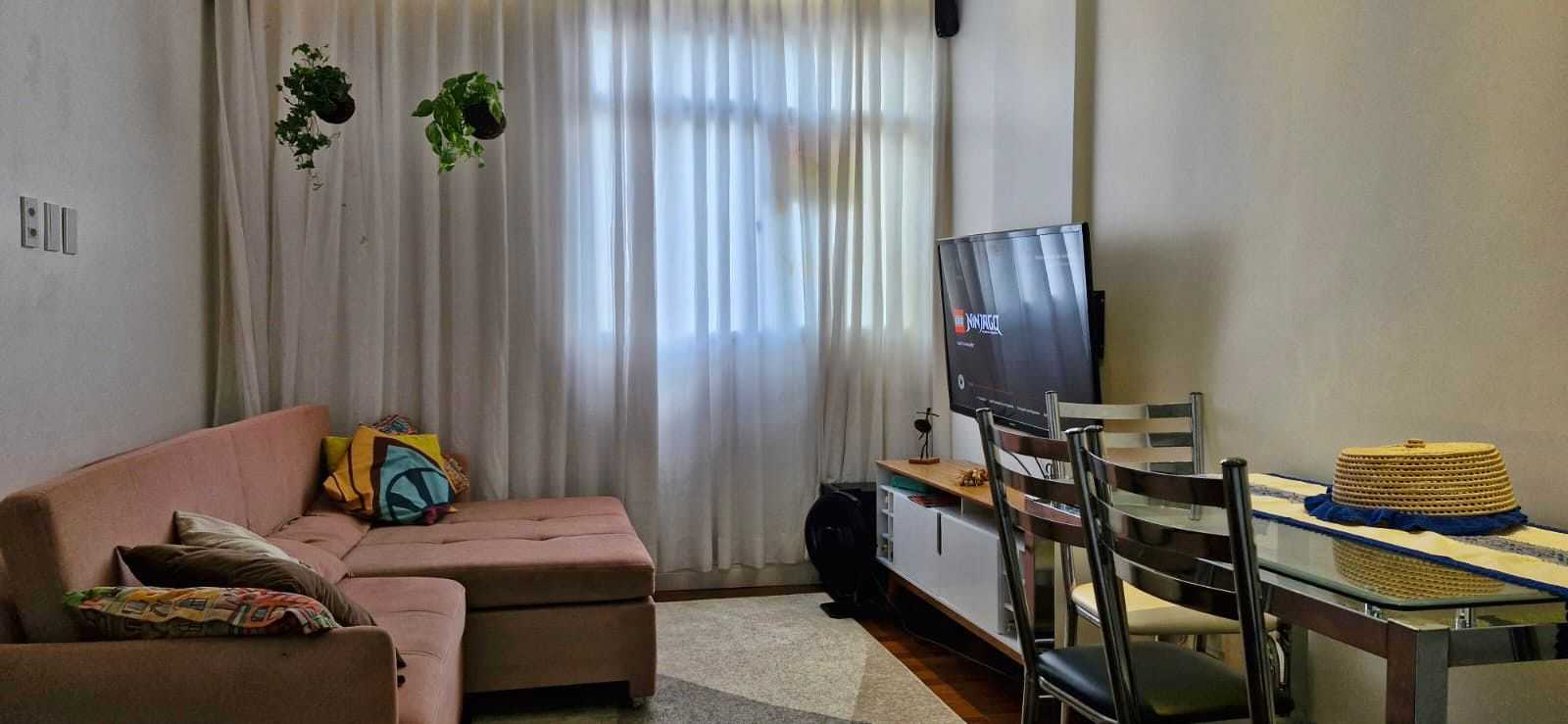 Apartamento à venda com 2 quartos, 62m² - Foto 1