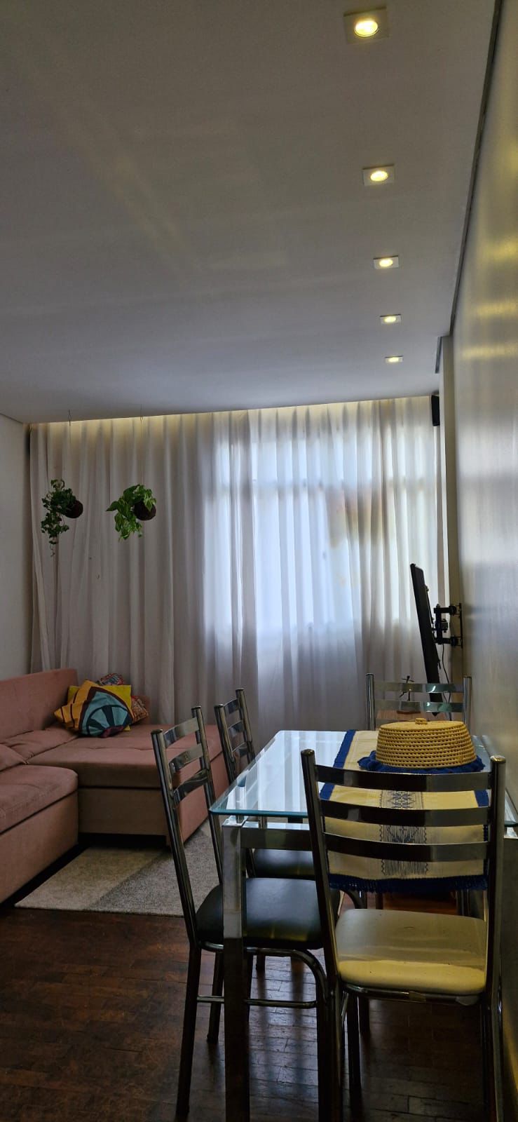 Apartamento à venda com 2 quartos, 62m² - Foto 2