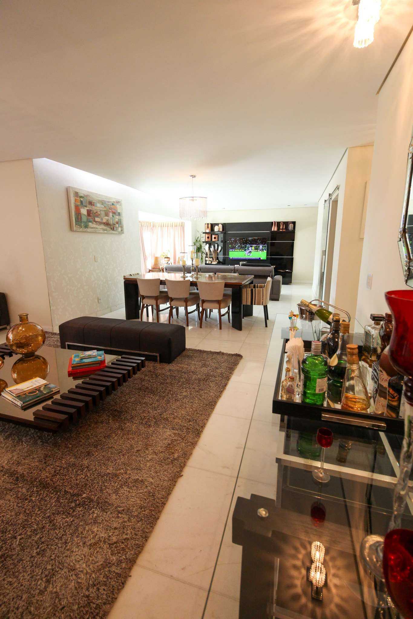 Apartamento à venda com 4 quartos, 210m² - Foto 7