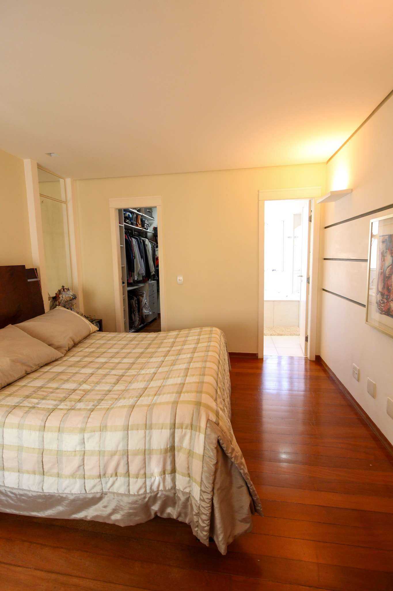 Apartamento à venda com 4 quartos, 210m² - Foto 11