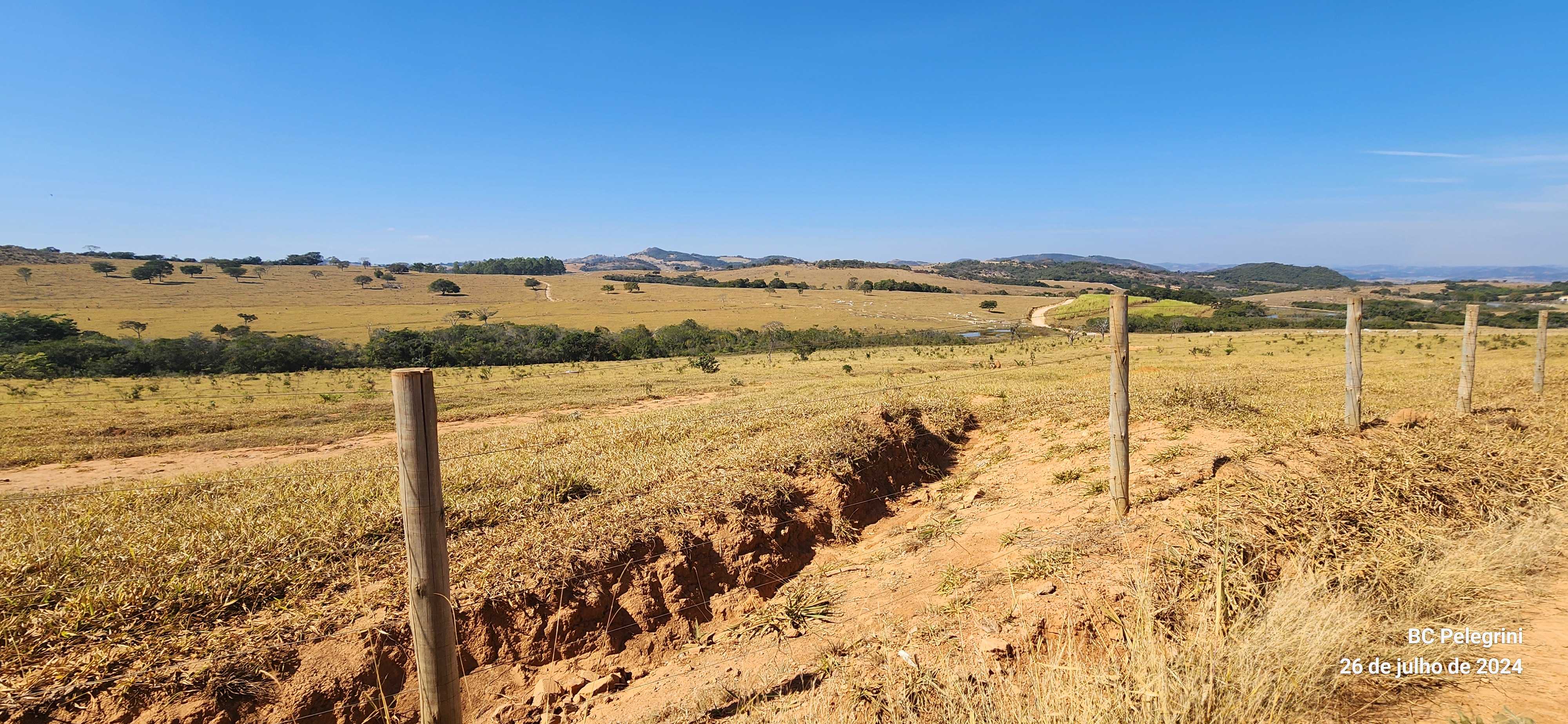 Chácara à venda com 5 quartos, 6000000m² - Foto 2