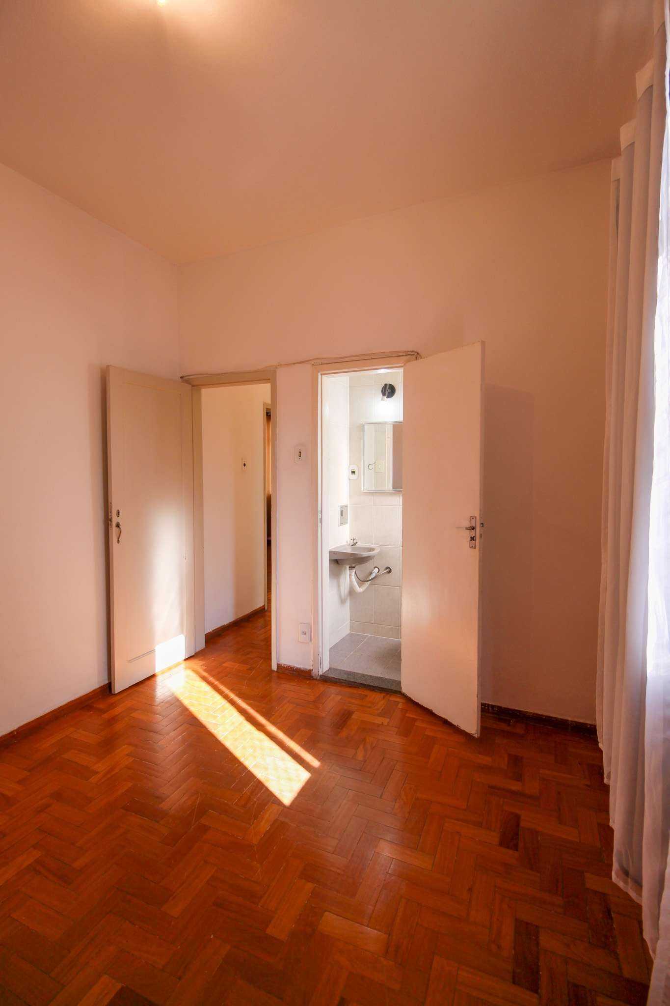 Apartamento à venda com 2 quartos, 75m² - Foto 4