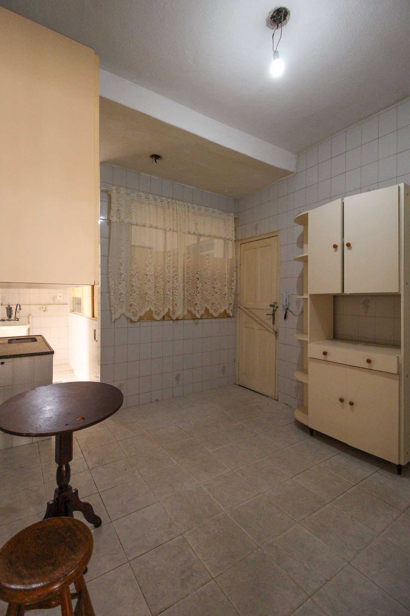 Apartamento à venda com 2 quartos, 75m² - Foto 8