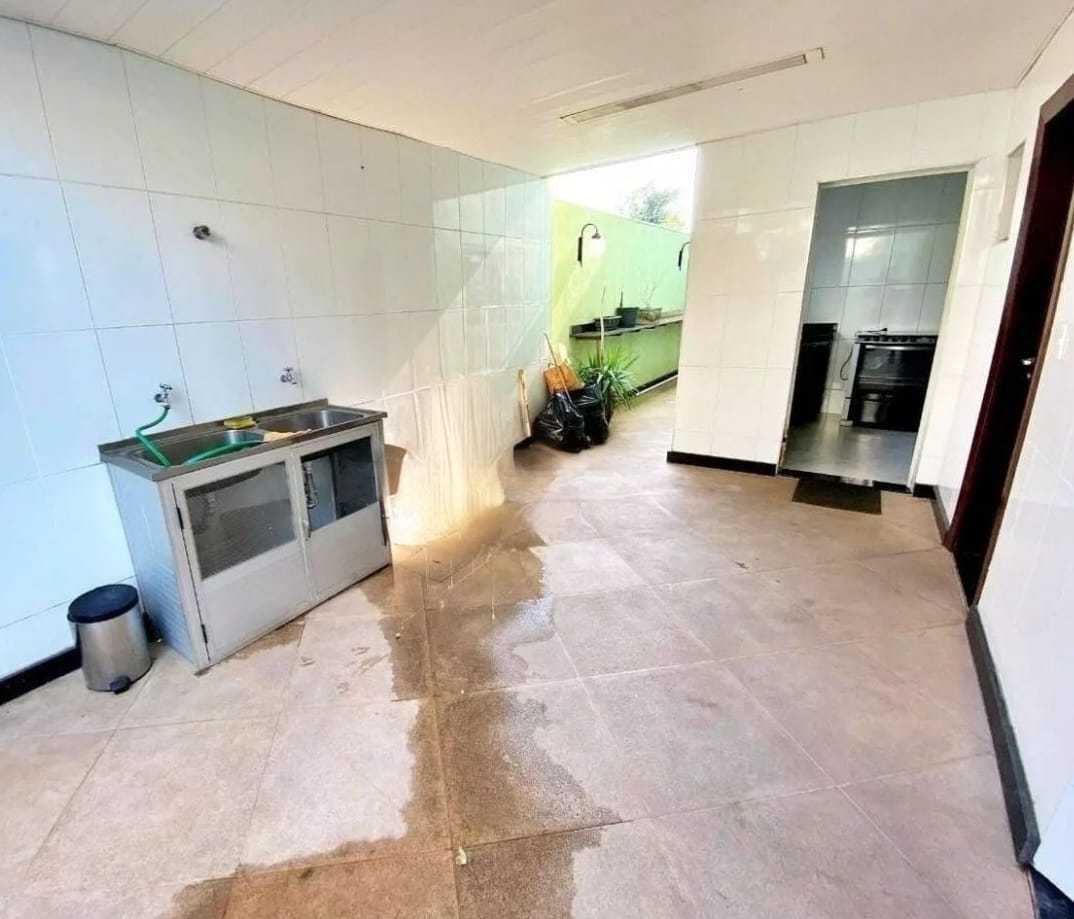 Casa à venda com 3 quartos, 190m² - Foto 16