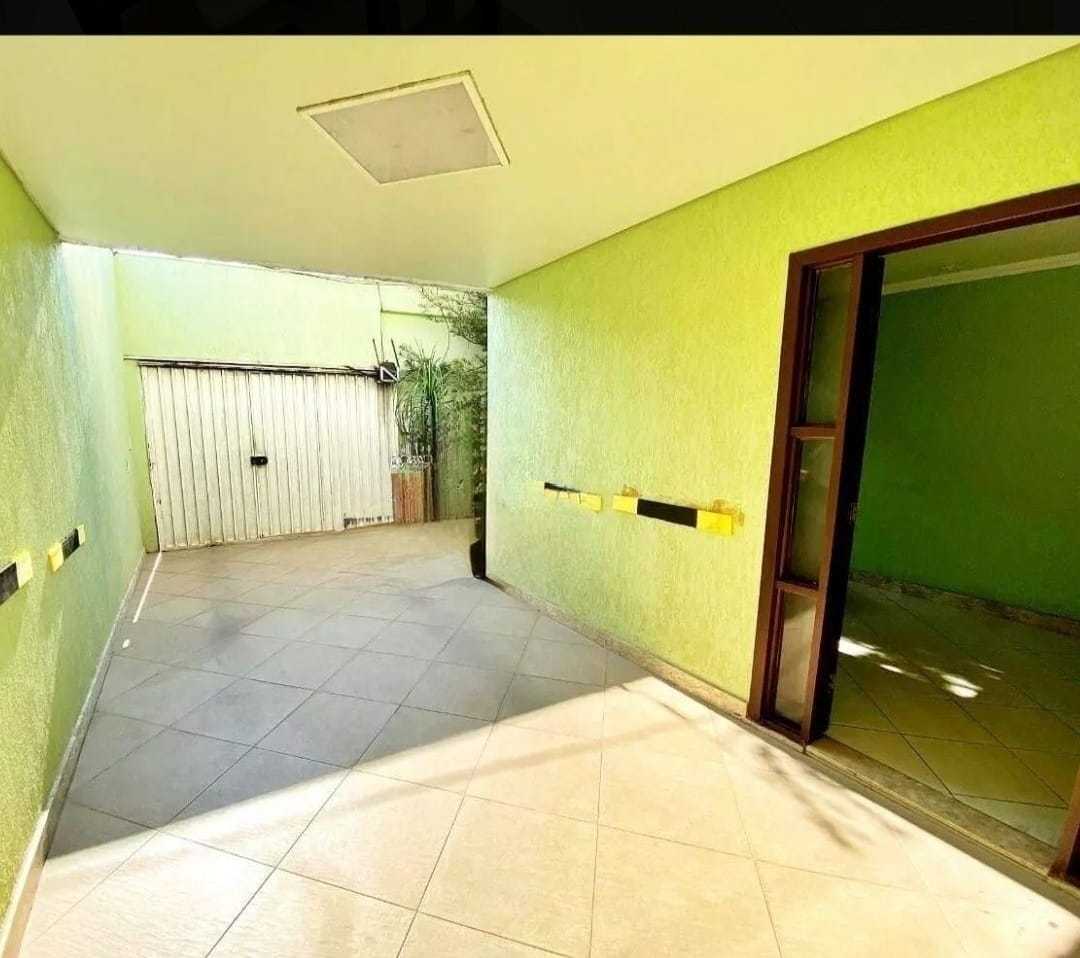 Casa à venda com 3 quartos, 190m² - Foto 3