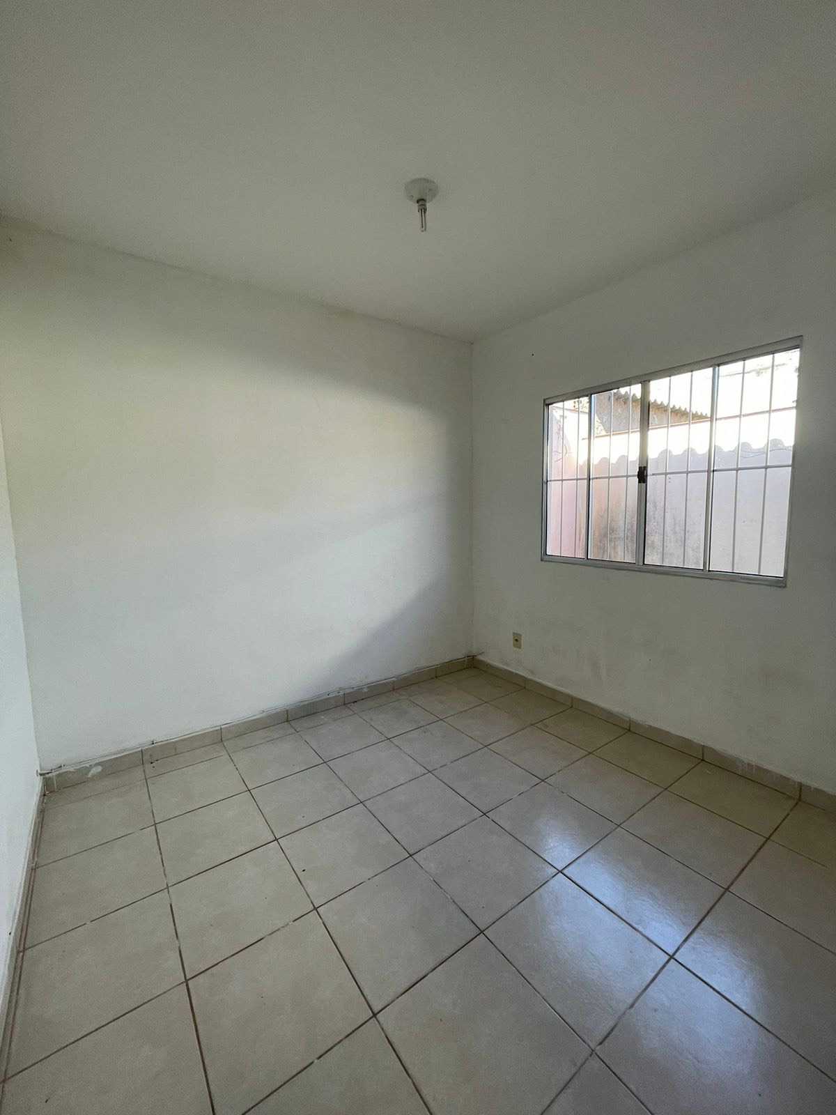 Casa à venda com 2 quartos, 70m² - Foto 5