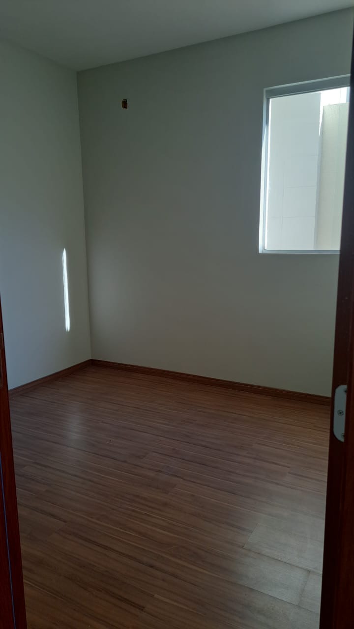 Casa à venda com 3 quartos, 90m² - Foto 9