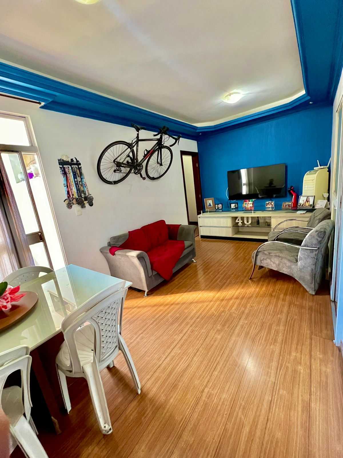 Apartamento à venda com 3 quartos, 73m² - Foto 1