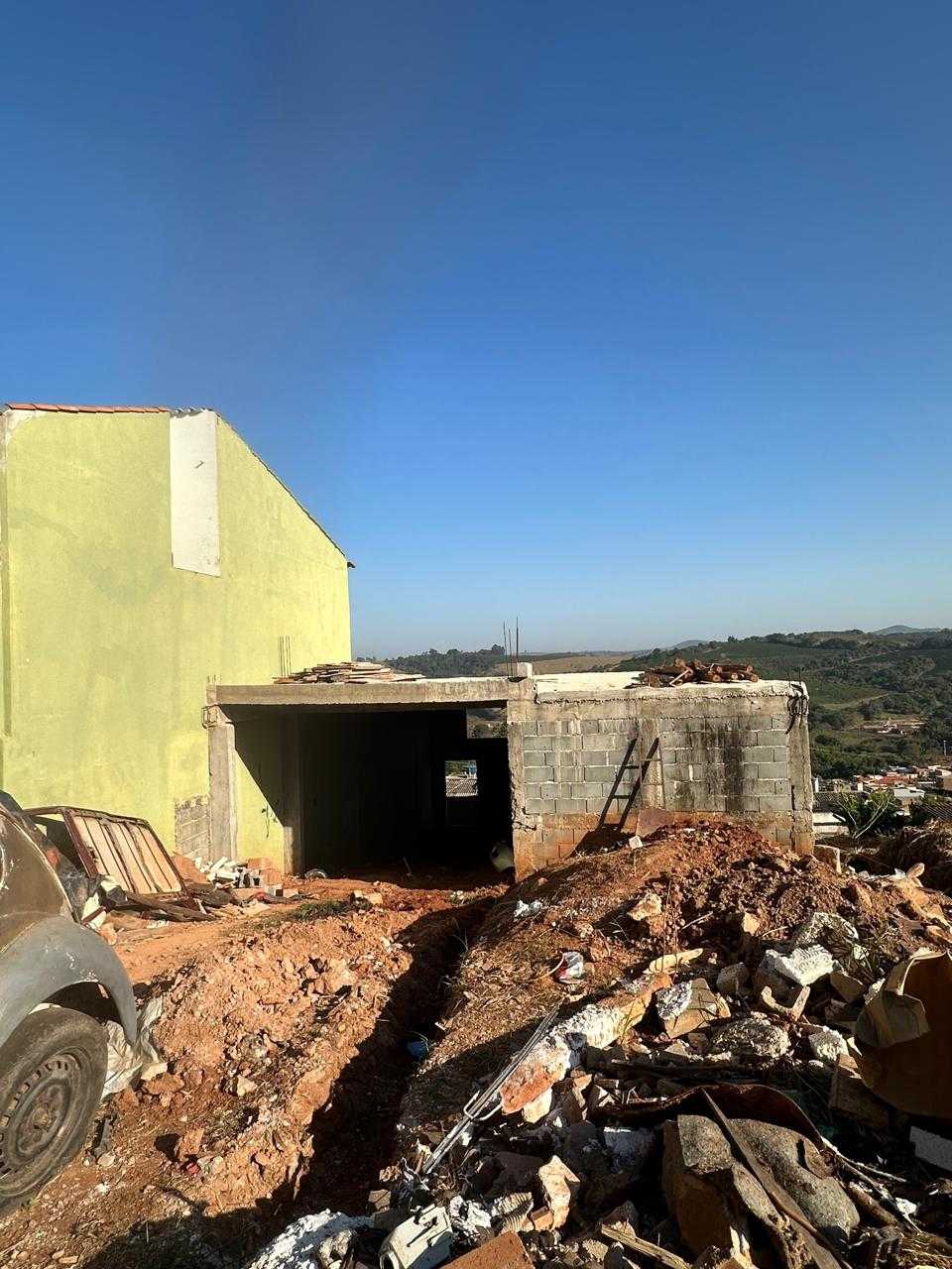 Casa à venda com 2 quartos, 216m² - Foto 2