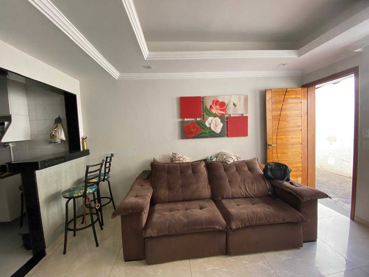 Casa à venda com 2 quartos, 54m² - Foto 3