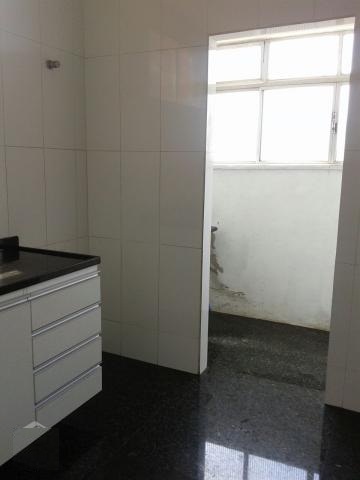 Apartamento à venda com 3 quartos, 76m² - Foto 4