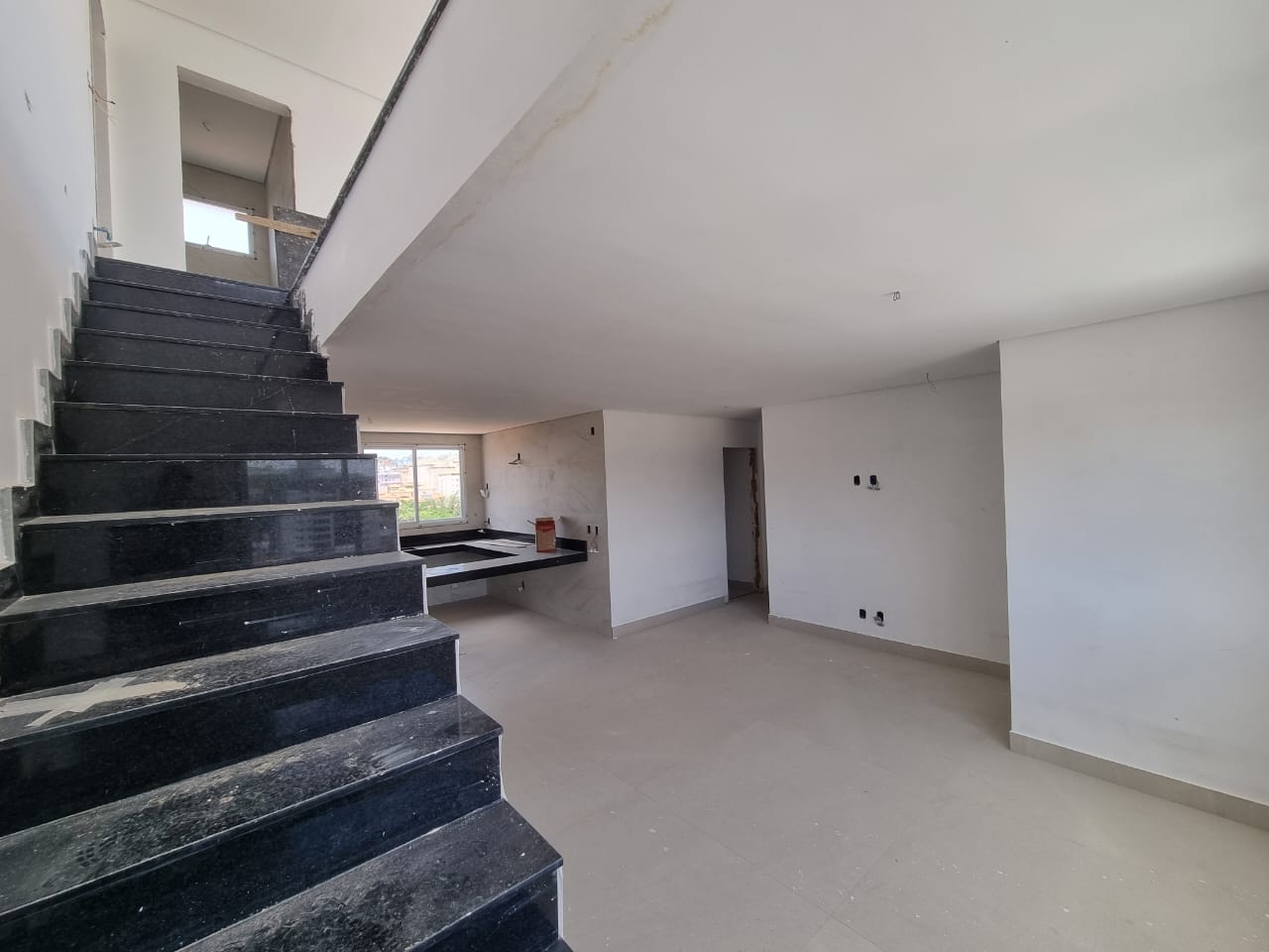 Cobertura à venda com 3 quartos, 92m² - Foto 4