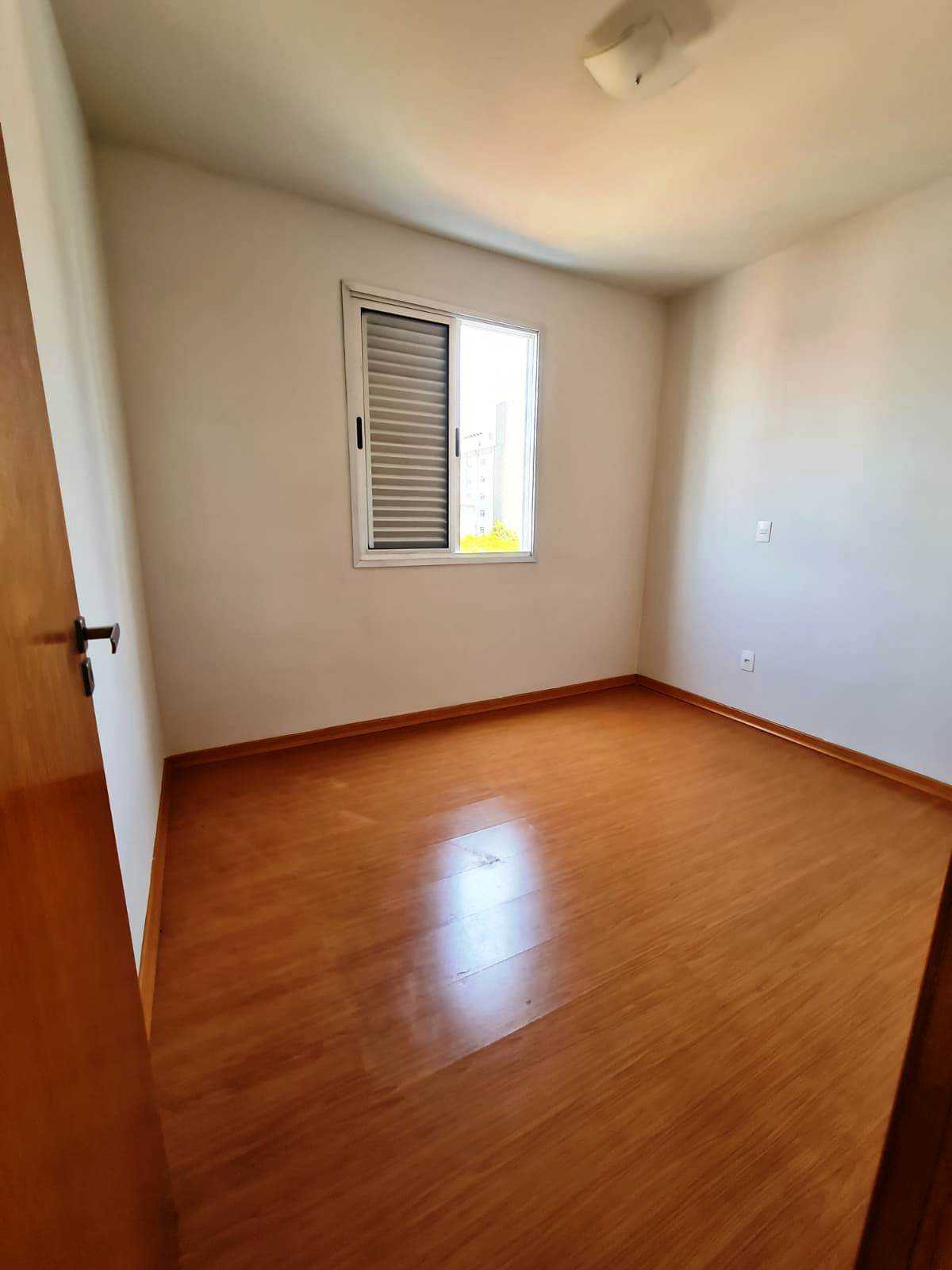 Apartamento para alugar com 3 quartos, 86m² - Foto 5