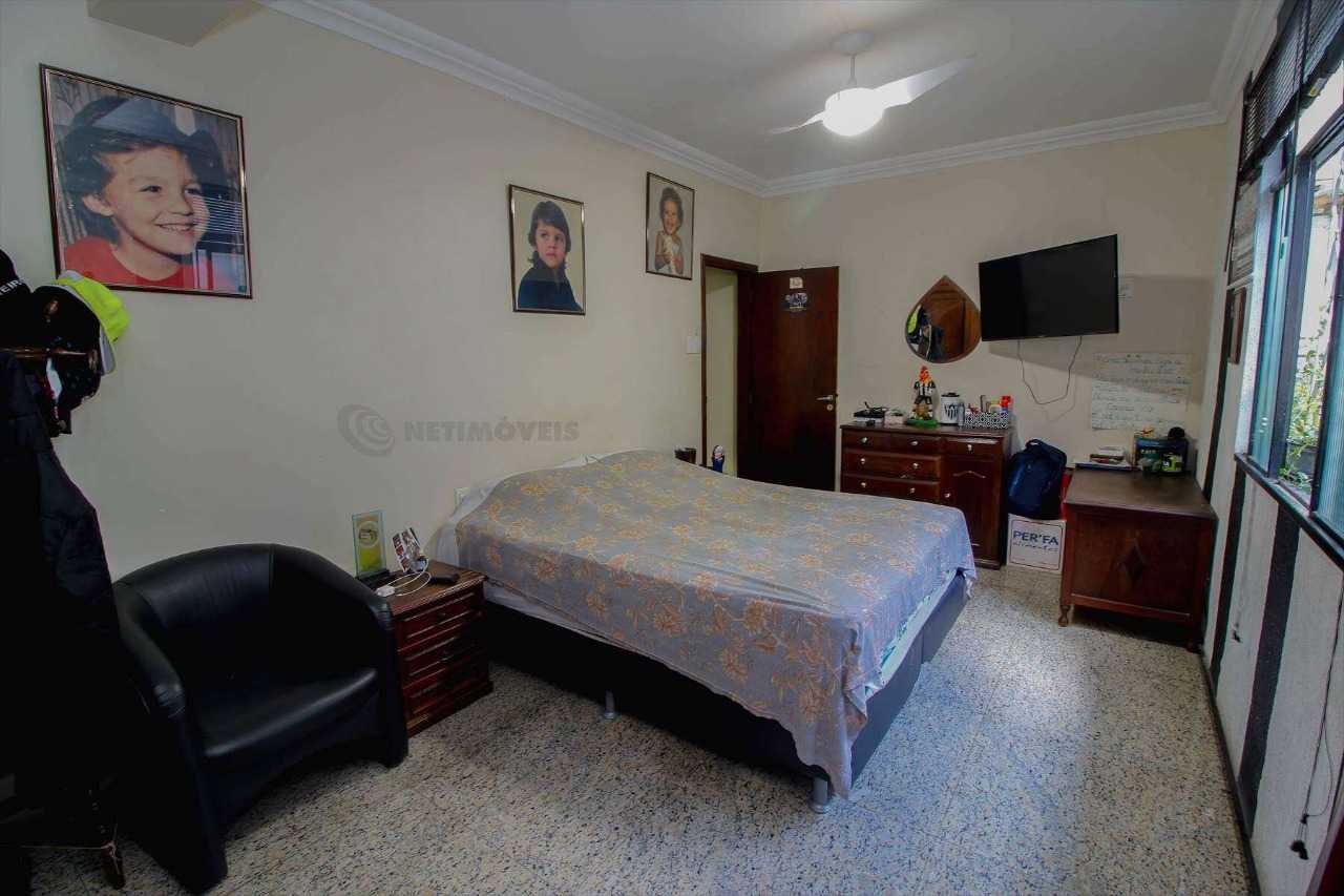 Casa à venda com 5 quartos, 250m² - Foto 14