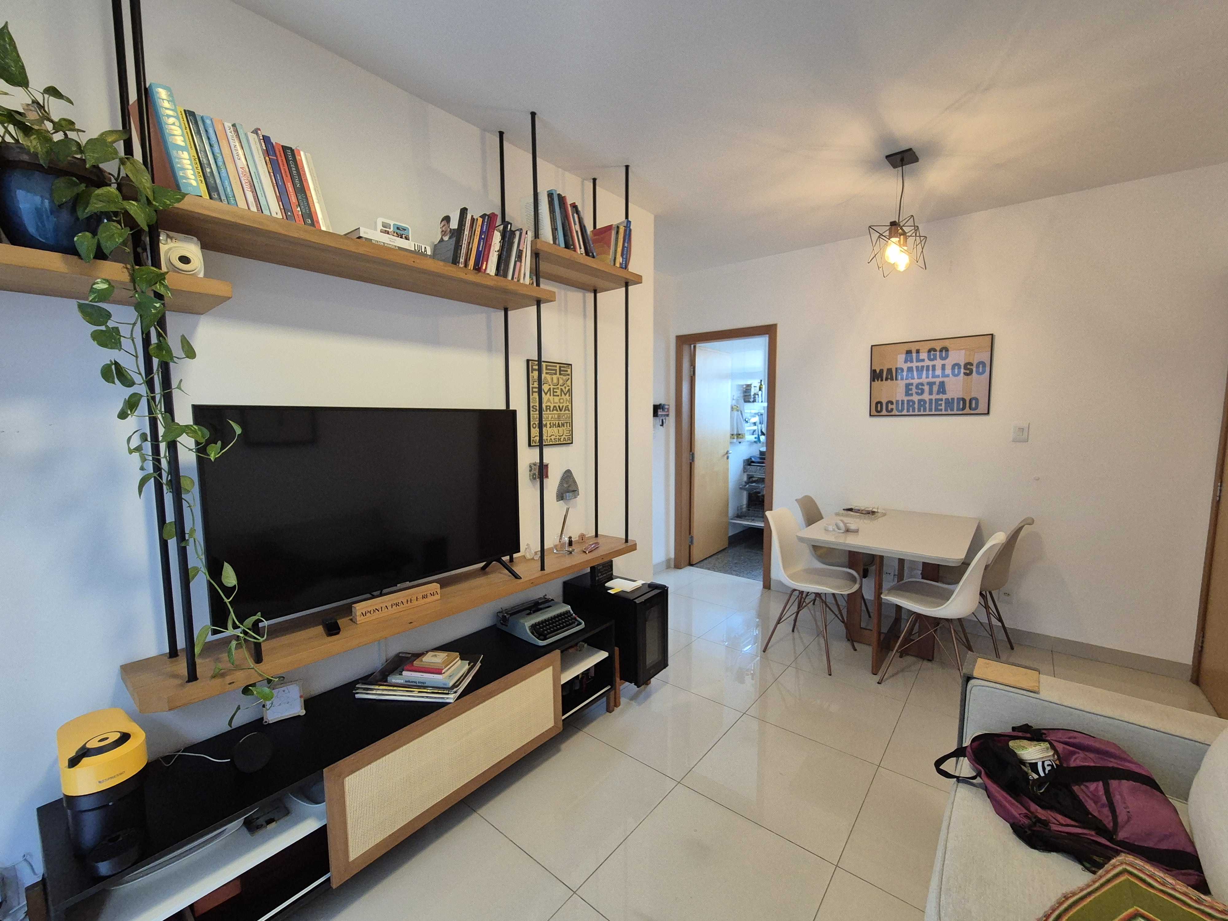 Apartamento à venda com 3 quartos, 111m² - Foto 2