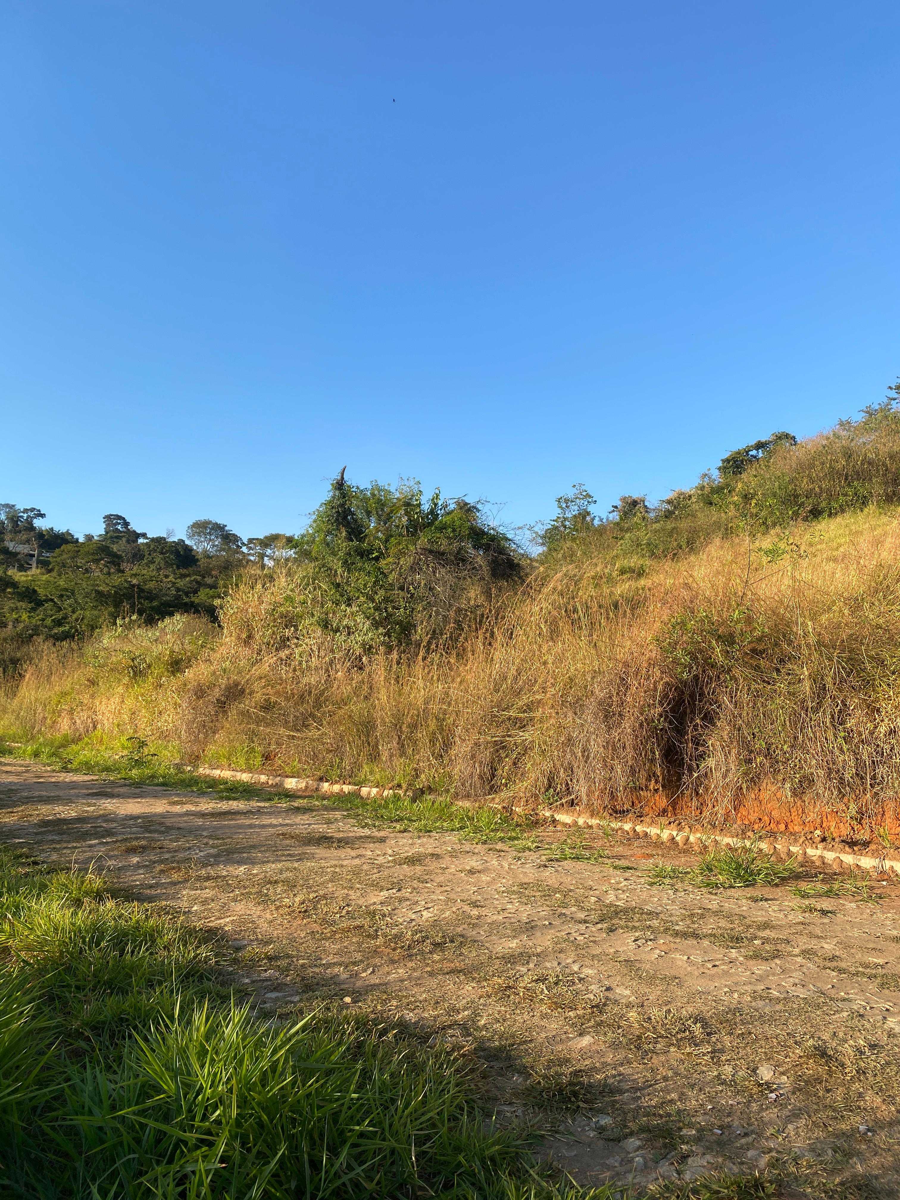 Terreno à venda, 676m² - Foto 1