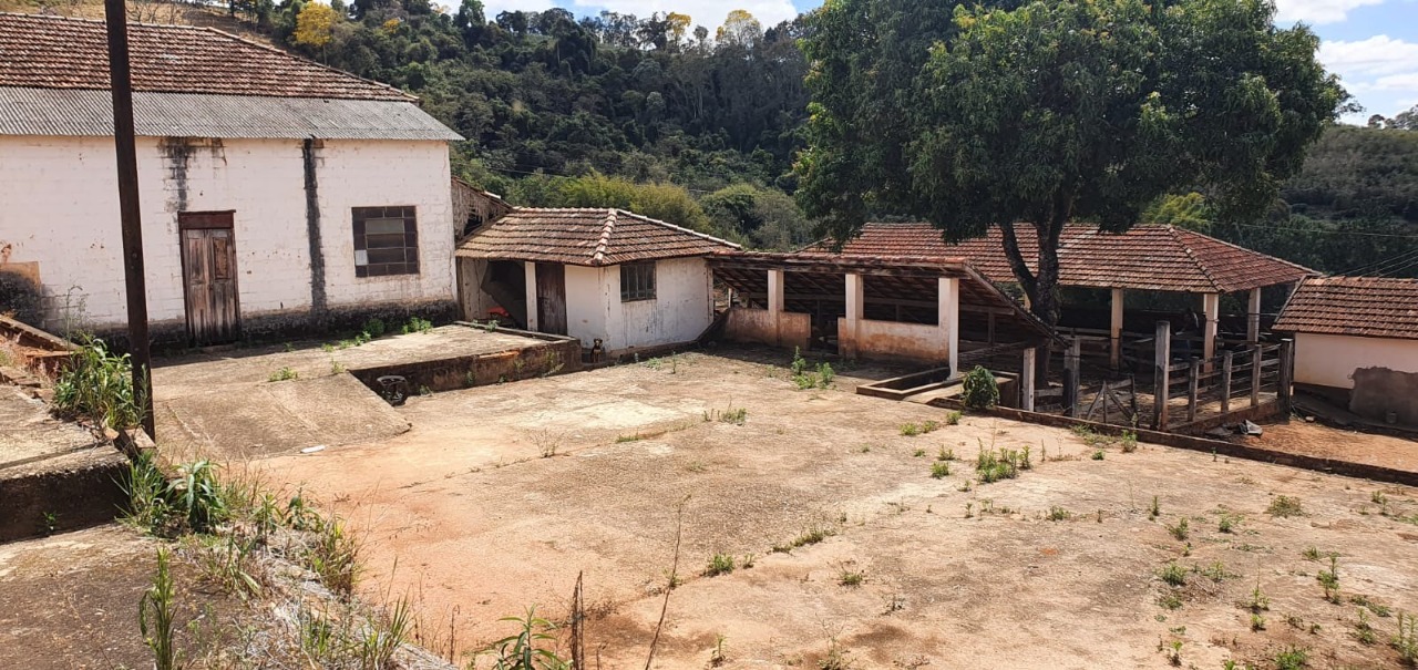 Chácara à venda com 2 quartos, 278300m² - Foto 12