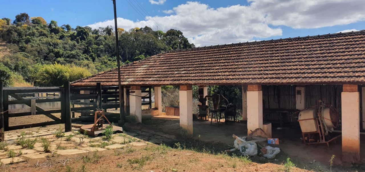 Chácara à venda com 2 quartos, 278300m² - Foto 17