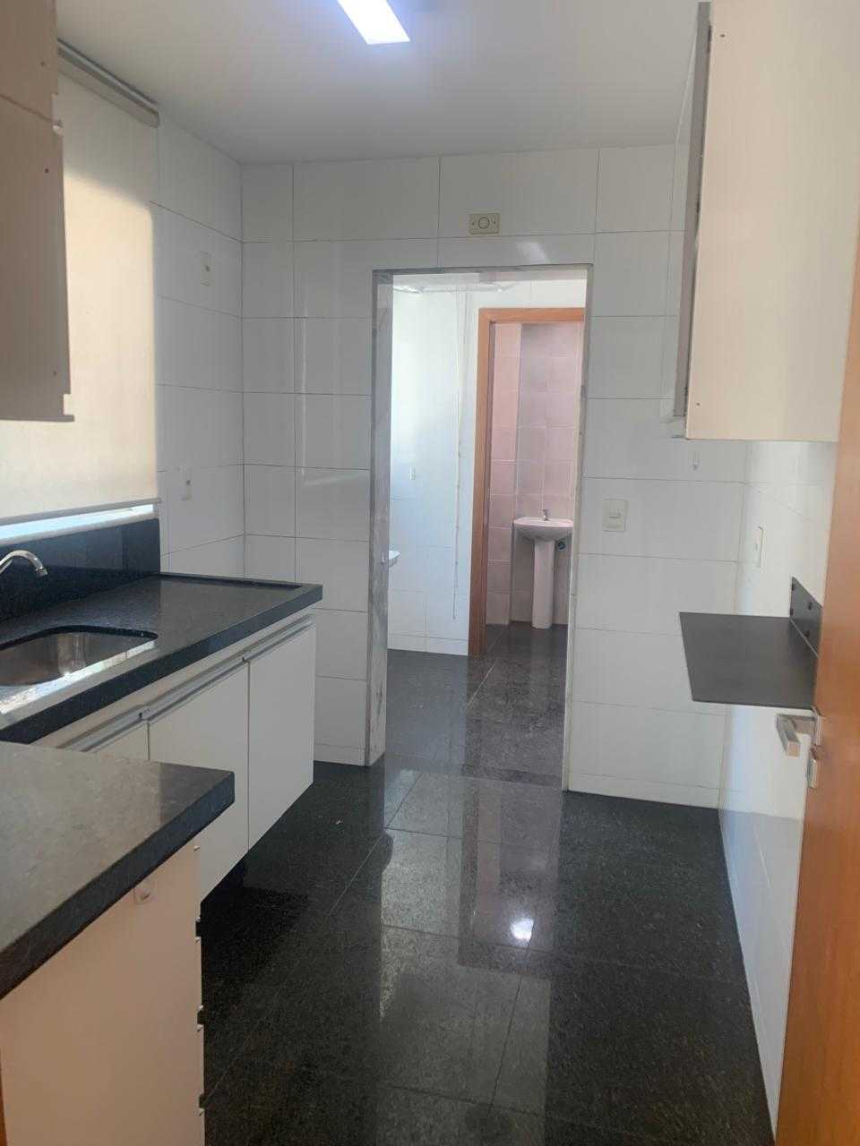 Apartamento à venda com 3 quartos, 176m² - Foto 2