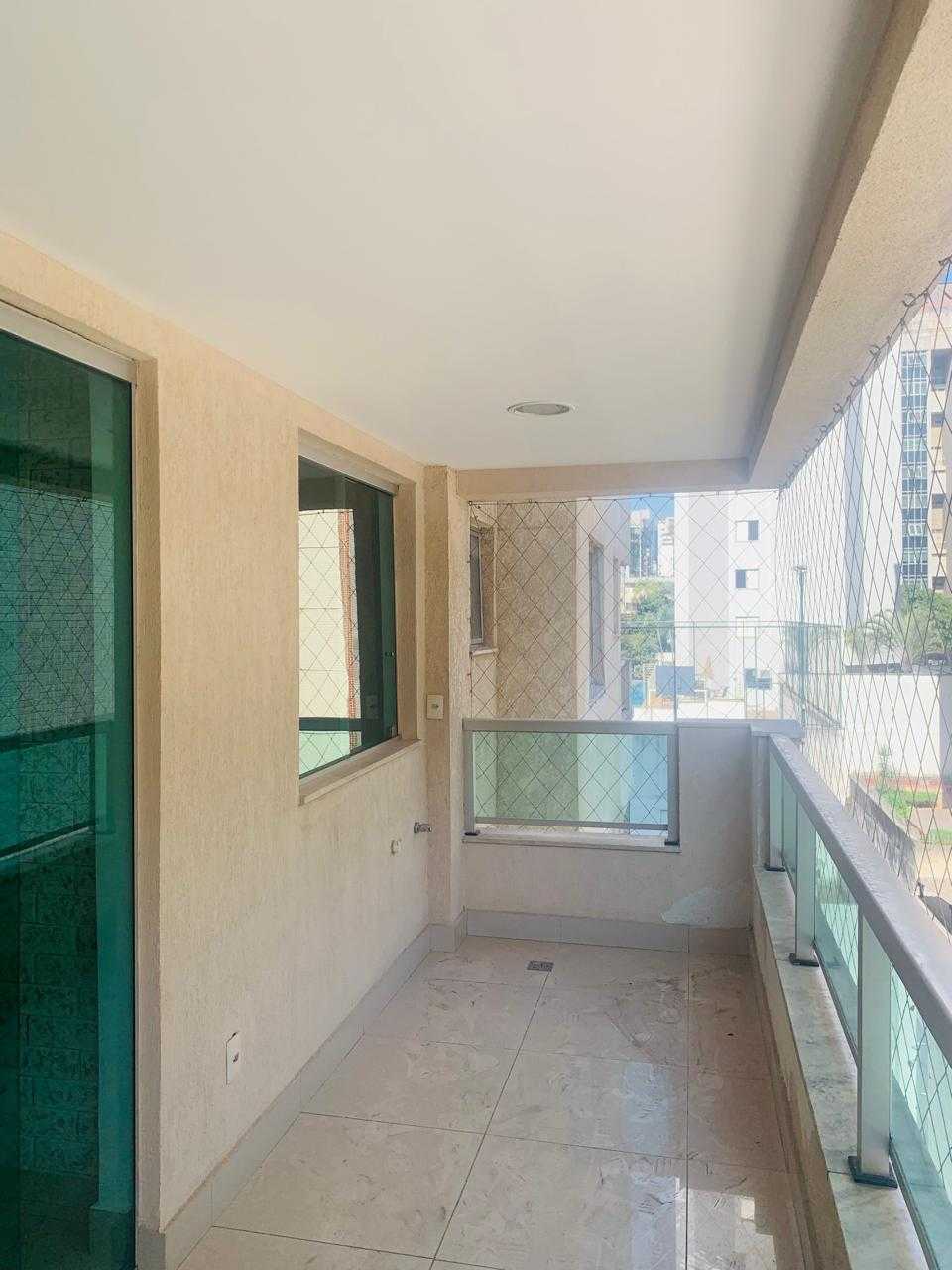 Apartamento à venda com 3 quartos, 176m² - Foto 4