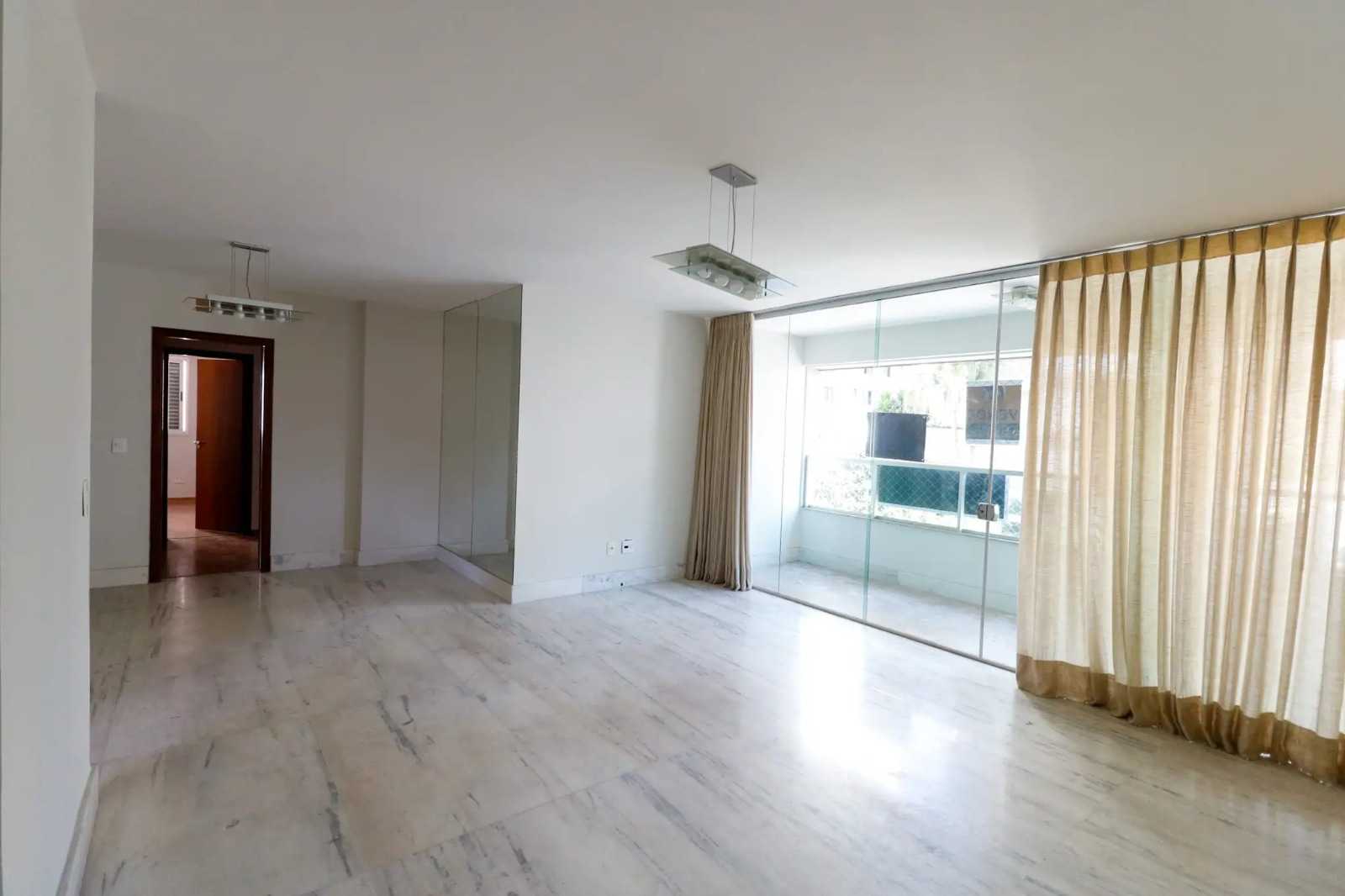 Apartamento à venda com 4 quartos, 157m² - Foto 1