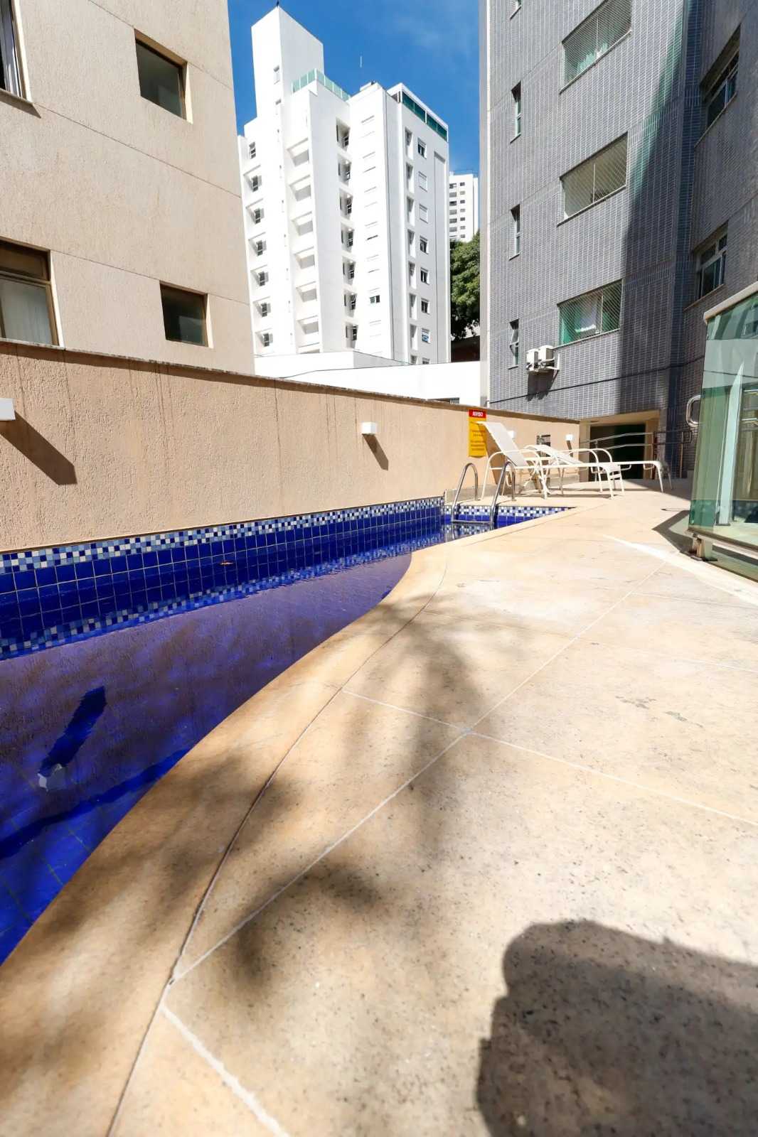 Apartamento à venda com 4 quartos, 157m² - Foto 5