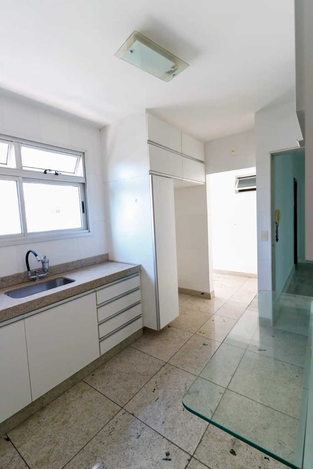 Apartamento à venda com 4 quartos, 157m² - Foto 11