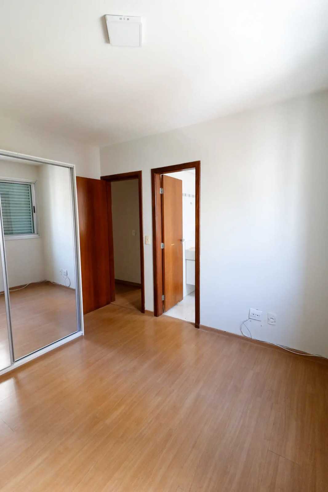 Apartamento à venda com 4 quartos, 157m² - Foto 17